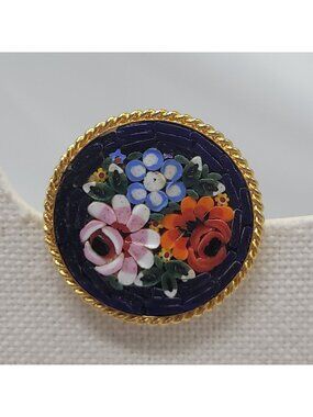 Vintage Round Micro Mosaic Floral Brooch Pin With Gold-Tone Rope Edge Design Han